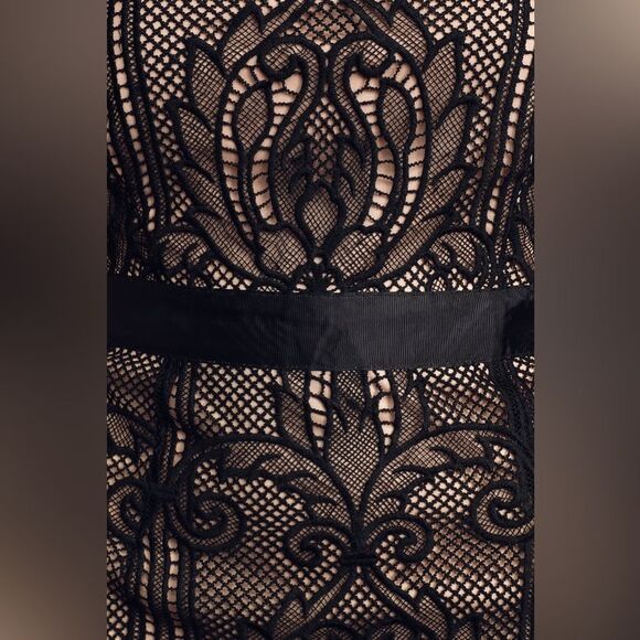 NWT Lulu's Move Over Black Crochet Lace Strapless Midi Dress - Picture 5 of 9